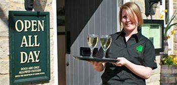 The Walnut Tree Inn Mere Mere (Wiltshire) Exterior foto